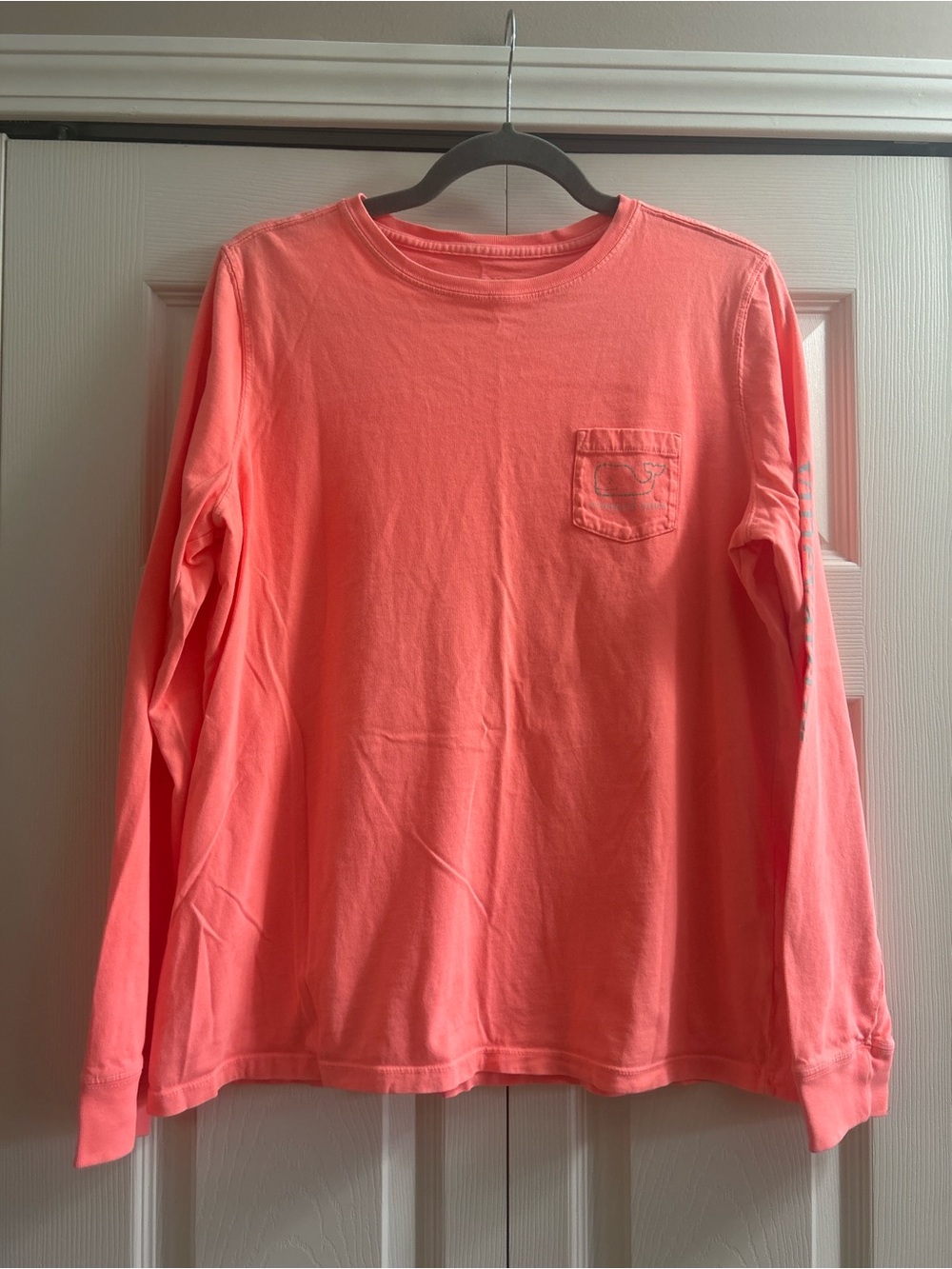 Vineyard Vines T Shirt Women’s L Orange Whale Graphic Ling Sleeve Cotton Casual